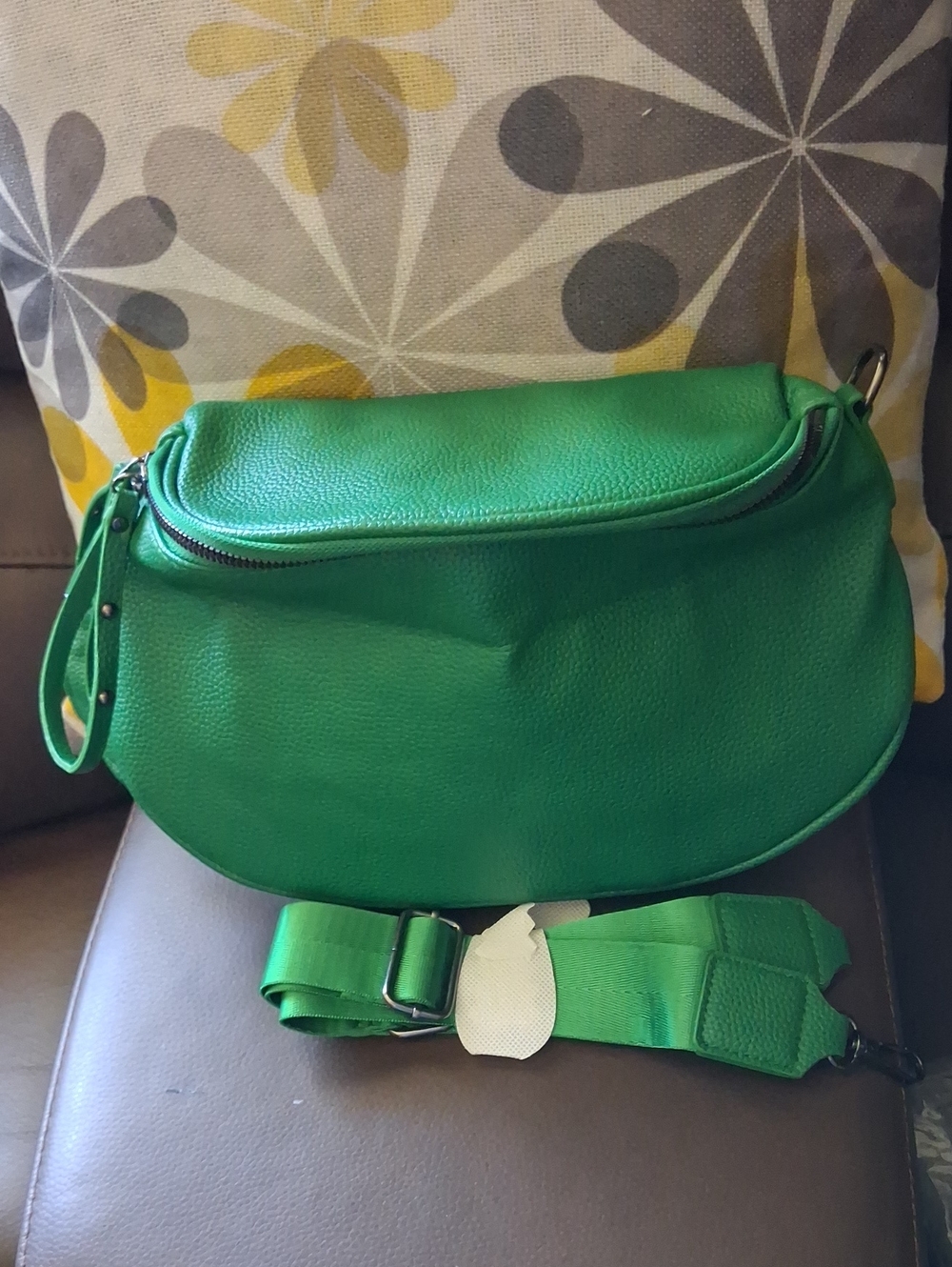 Amazon Green Women’s Crossbody Bag with Adjustable Strap